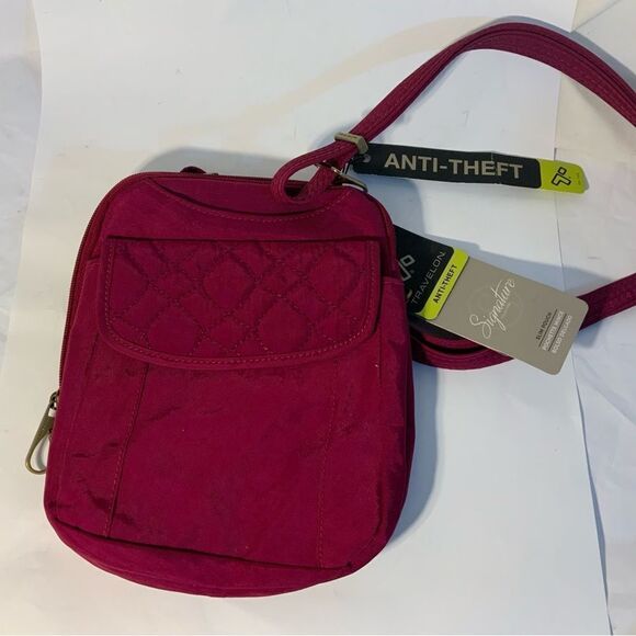 Travelon Anti-Theft signature Small Red Crossbody Bag NWT - Picture 1 of 14